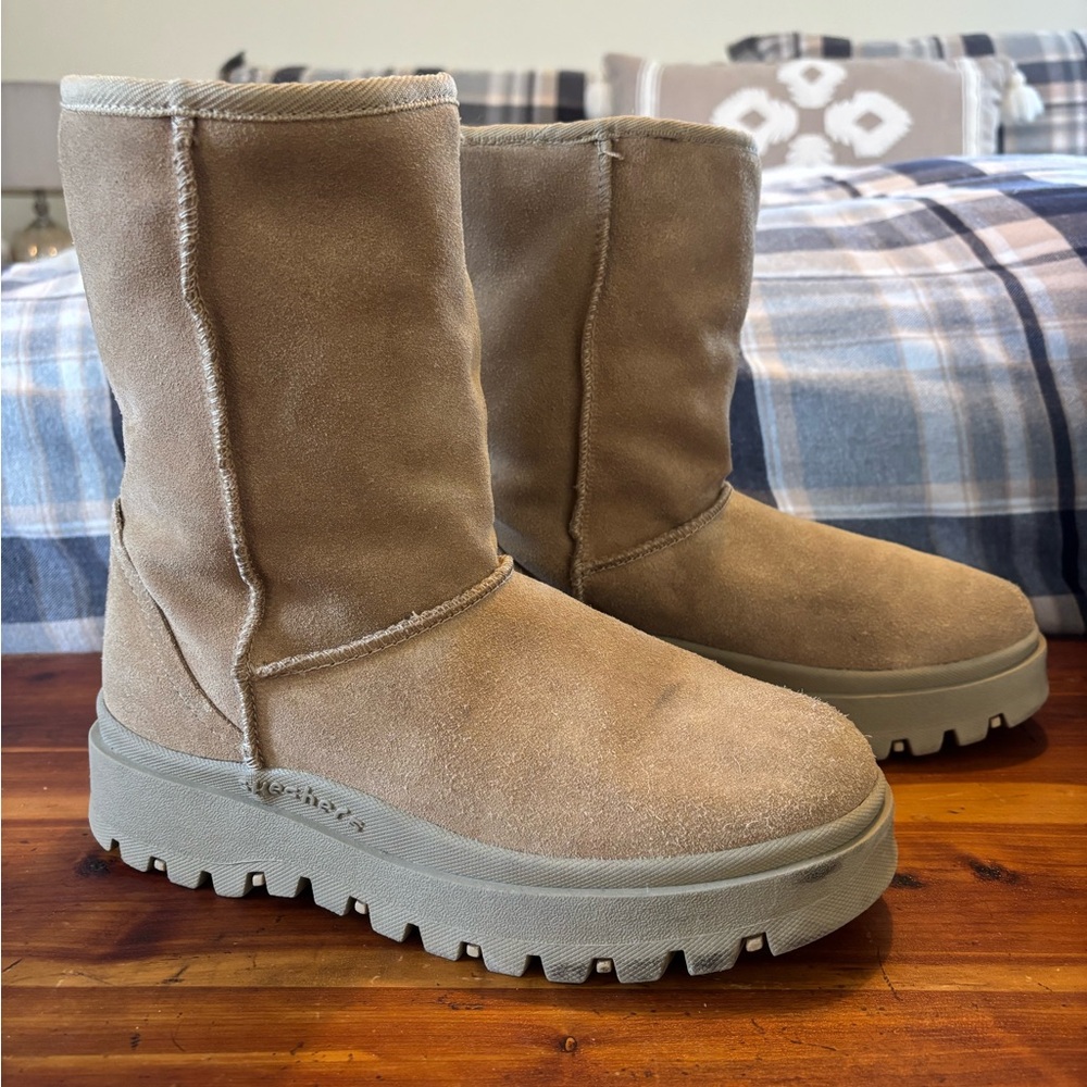 Skechers Outdoor Tan Suede Faux Fur Lined Boots EUC